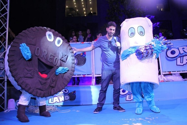 Oreo Land the Land of Entertainment Milk & Oreos!